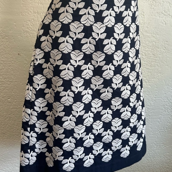 Boden Floral  Embroidered Lined A-Line Skirt w/ Pockets Sz 10R - Picture 3 of 10